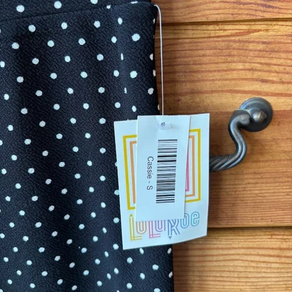 NWT Set of Two Lularoe Dot Cassies - Picture 3 of 8